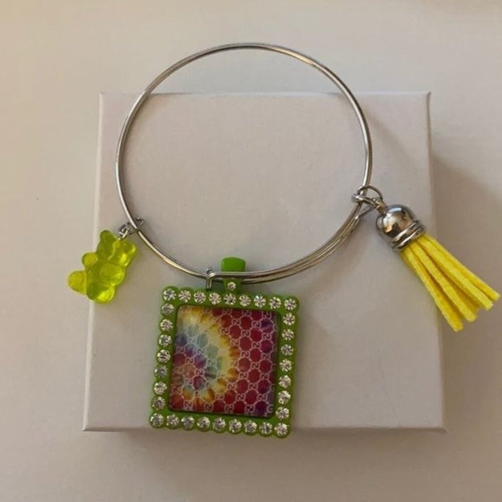 Charm bracelet